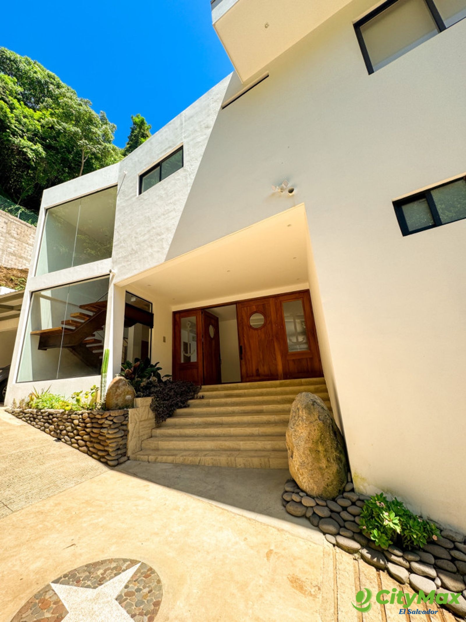Casa de lujo con vistas al océano diseño de alta gama