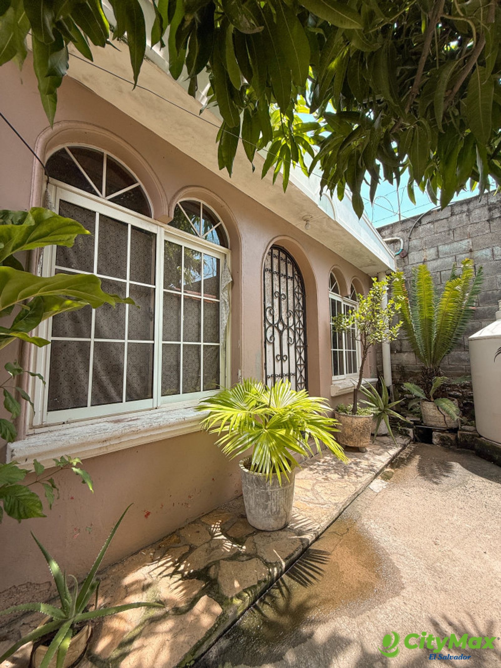 Casa en venta en Surf City en Puerto de la Libertad